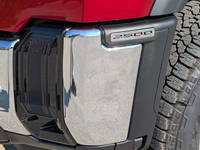 2025 GMC Sierra 2500HD SLT- Max Trailering Pkg - X31 Offroad Pkg in Cars & Trucks in Barrie - Image 4