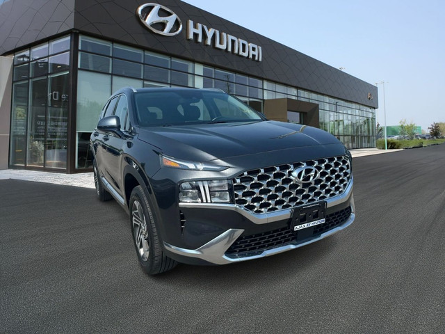 2023 Hyundai Santa Fe Preferred in Cars & Trucks in Oshawa / Durham Region - Image 3