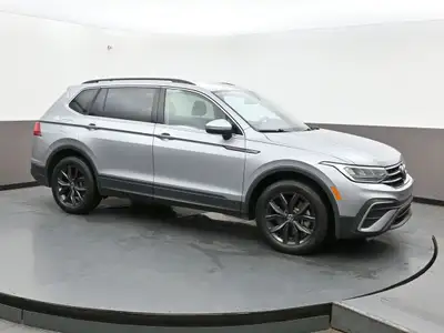 The 2024 Volkswagen Tiguan Comfortline is a versatile and refined compact SUV, powered by a 2.0L eng...