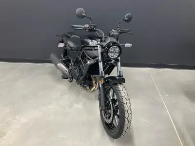 KAWASAKI ELIMINATOR 500 2024 Lorsque la route appelle la réponse est la toute nouvelle Eliminator. C...