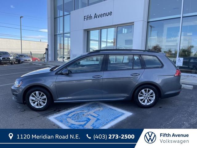2015 Volkswagen Golf Sportwagon 4dr Man 1.8 TSI Trendline for sa in Cars & Trucks in Calgary - Image 4
