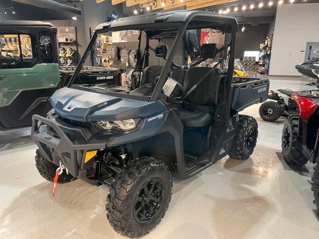 2025 CAN-AM DEFENDER XT HD9 SIDE BY SIDE in ATVs in London