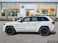 This Jeep Grand Cherokee delivers a Regular Unleaded V-6 3.6 L/220 engine powering this Automatic tr... (image 1)