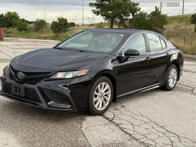 2021 Toyota Camry SE | Leather - Mileage 109595 KM - Vehicle options Alloy rims, leather and cloth s...