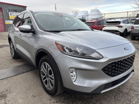 SEL | AWD | HEATED LEATHER SEATS | HEATED STEERING WHEEL This 2022 Ford Escape SEL AWD is a compact... (image 6)