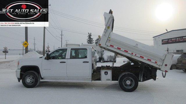 2017 GMC Sierra 3500HD DUMP TRUCK in Cars & Trucks in Edmonton