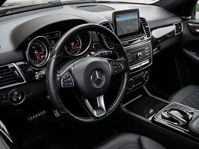 2018 Mercedes-Benz GLE-Class 400|AMG|NAV|PANOROOF|B.SPOT|HEATED  dans Autos et camions dans Ville de Toronto - Image 8