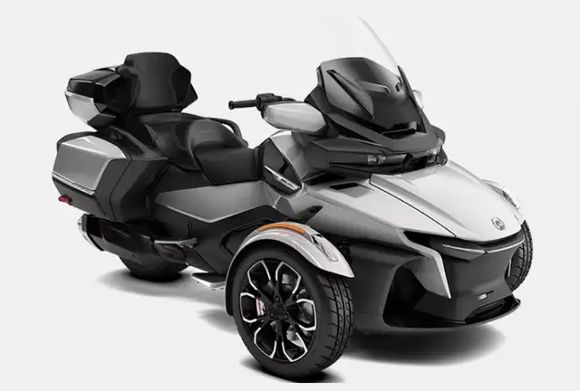2025 Can-Am Spyder RT Limited in Sport Touring in Barrie - Image 2