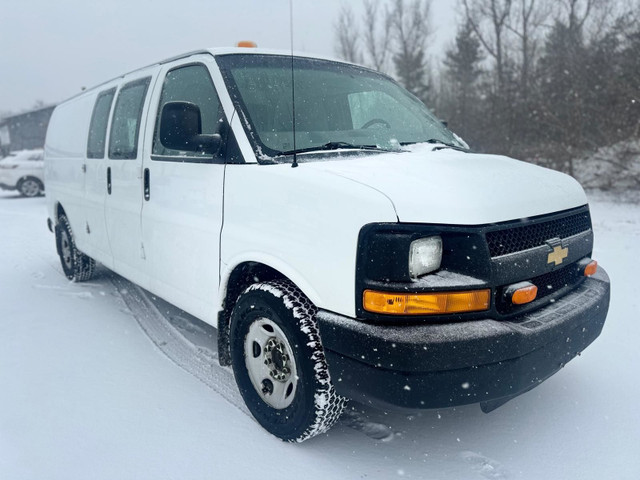 2014 Chevrolet Express Cargo Van Extended in Cars & Trucks in Oakville / Halton Region - Image 3