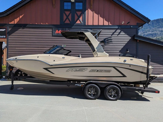 2023 MB Sports B52 23 Alpha in Powerboats & Motorboats in Chilliwack - Image 2