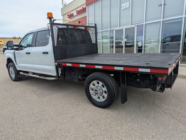 2023 Ford Super Duty F-350 SRW XLT 4WD Crew Cab 8FT Deck, Backup in Cars & Trucks in Saskatoon - Image 2