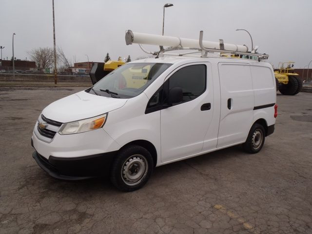 2015 Chevrolet City Express Cargo Van LS in Cars & Trucks in City of Montréal - Image 2