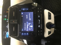 1 USB port;1.8L I-4 DOHC;15 x 6.5-inch front and rear silver aluminum wheels;2 12V power outlets;2 d... (image 2)