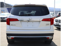 2016 HONDA PILOT TOURING - BC VEHICLE - NAVIGATION - BACKUP CAMERA - HEATED FRONT SEATS AND STEERING... (image 4)