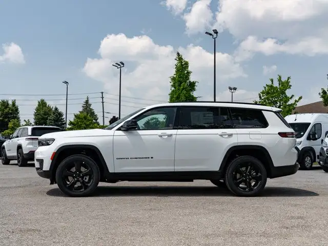 2025 Jeep Grand Cherokee L Altitude dans Autos et camions dans Barrie - Image 5