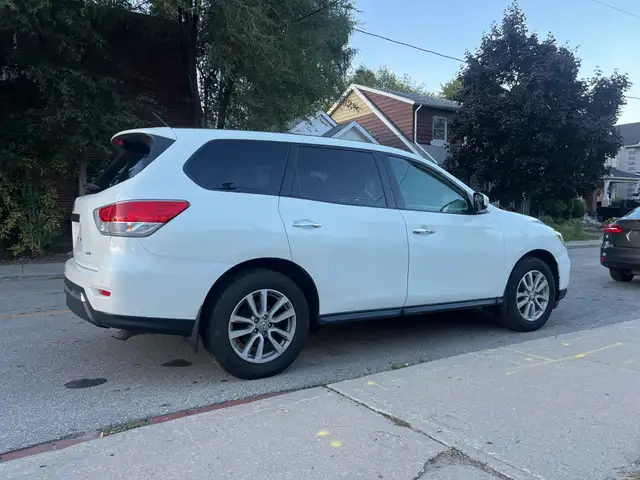 2016 Nissan Pathfinder 4WD S in Cars & Trucks in City of Toronto - Image 6