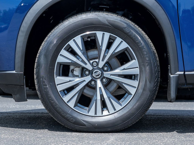 2021 Nissan Rogue SV CLEAN CARFAX | ONE OWNER | PREMIUM PACKAGE  in Cars & Trucks in Oshawa / Durham Region - Image 4