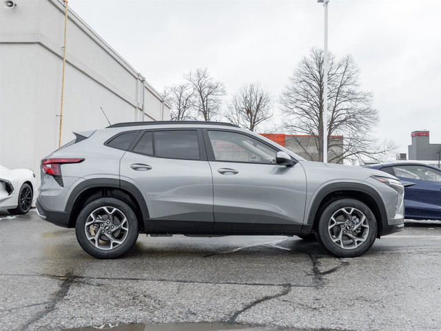 2025 Chevrolet Trax LT True North Edition-Sunroof | Wireless Cha in Cars & Trucks in Markham / York Region - Image 3