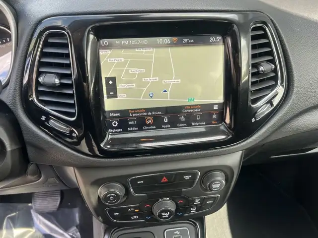 2018 Jeep Compass Limitée in Cars & Trucks in Saint-Hyacinthe - Image 9