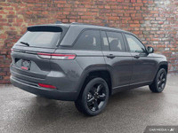 This Jeep Grand Cherokee boasts a Regular Unleaded V-6 3.6 L/220 engine powering this Automatic tran... (image 4)