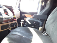Ryder Stock ID: 881202 Transmission Type/Speed: MANUAL 13 Engine: DIESEL DD15 GHG'17 505/1625 Horse... (image 8)