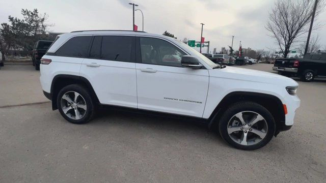 2023 Jeep Grand Cherokee 4xe | Remote Start | Heated Seats in Cars & Trucks in Edmonton - Image 2