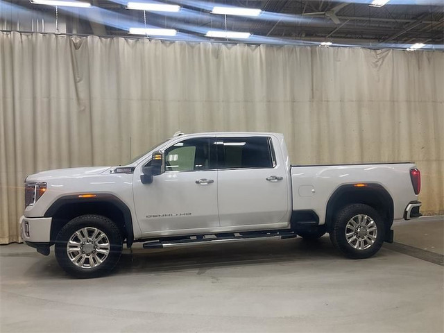 2021 GMC Sierra 3500HD Denali - Cooled Seats in Cars & Trucks in Fort McMurray - Image 2