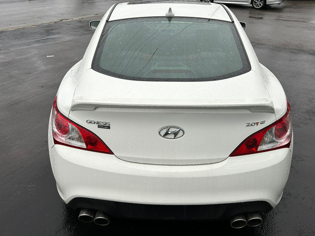 2011 Hyundai Genesis Coupe GT  in Cars & Trucks in City of Toronto - Image 3