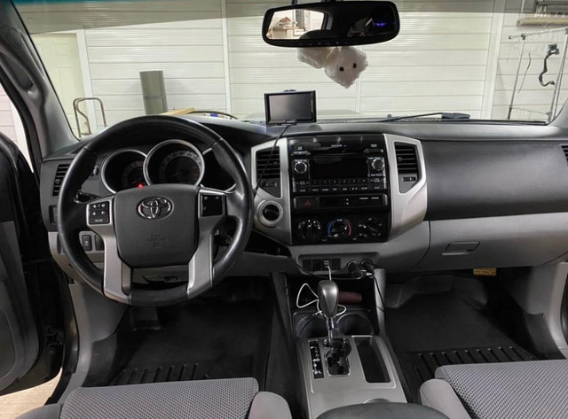 2012 Toyota Tacoma TRD Sport in Cars & Trucks in Hamilton - Image 2