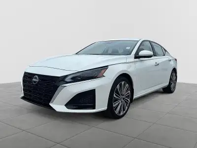 WAS: $33998 NOW: $32995Altima Platinum AWD with ProPILOT Assist, Nissan Safety Shield® 360, Bose Pre...