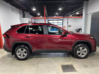 2023 Toyota RAV4 XLE AWD AUTO - CAMÉRA DE RECULONS - TOIT OUVRANT - JANTES EN ALUMINIUM NIV: 2T3R1RF... (image 3)