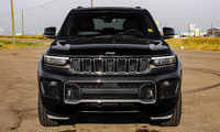 This Jeep Grand Cherokee has a dependable Regular Unleaded V-6 3.6 L/220 engine powering this Automa... (image 6)