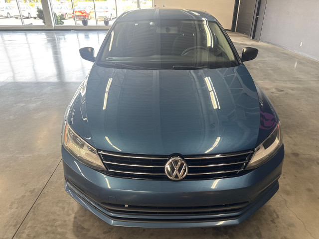 2015 Volkswagen Jetta Sedan MANUELLE GROUPE ÉLECTRIQUE SANS A/C in Cars & Trucks in Saint-Jean-sur-Richelieu - Image 3