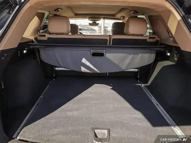 2021 Cadillac XT5 AWD Premium Luxury | No Accidents | Beige in Cars & Trucks in Calgary - Image 16