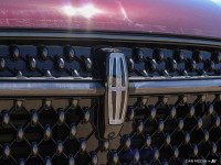Sunroof, Cooled Seats, Premium Audio, Navigation, Wireless Charging! Very few crossover SUVs come cl... (image 9)