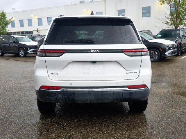 2023 Jeep Grand Cherokee Limited 4WD | Leather | Navigation in Cars & Trucks in Edmonton - Image 4