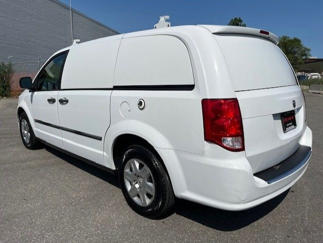 2014 Ram Cargo Van C/V **ONLY 33,000KM-1 OWNER-NEW TIRES-BRAKES* in Cars & Trucks in City of Toronto - Image 3