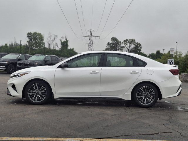 2024 Kia Forte GT-Line - 10.25 Multimedia w/ Nav | Sport Bucket in Cars & Trucks in Guelph - Image 2