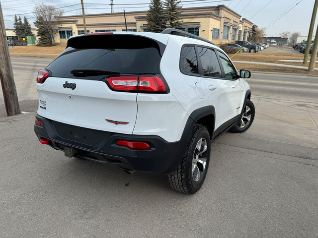 2018 Jeep Cherokee Trailhawk 3.2L 4WD in Cars & Trucks in Calgary - Image 3