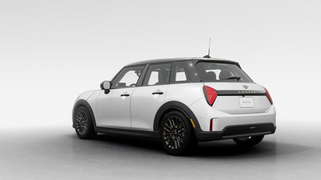 2026 MINI 5 Door Cooper C dans Autos et camions  à Laval/Rive Nord - Image 2