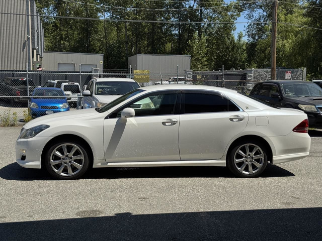 2008 Toyota CROWN Athlete 3.5 V6 in Cars & Trucks in Richmond - Image 4