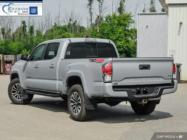 2020 Toyota Tacoma in Cars & Trucks in Brockville - Image 5