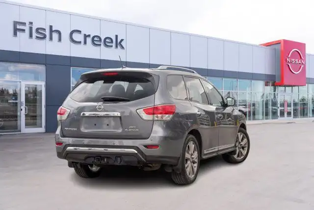 2016 Nissan Pathfinder Platinum | One Owner | 3.5L V6 | 260 HP in Cars & Trucks in Calgary - Image 8