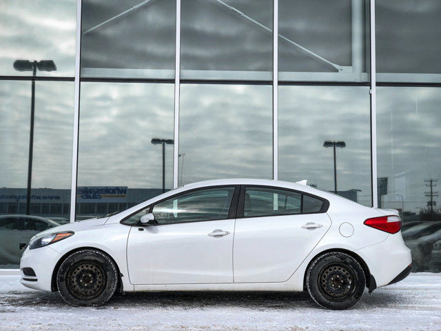 2016 Kia Forte LX | *** AS-TRADED *** | WINTER TIRES in Cars & Trucks in Winnipeg - Image 2