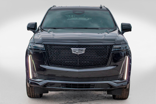 2024 Cadillac Escalade ESV Sport in Cars & Trucks in City of Montréal - Image 2