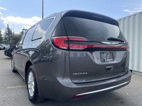 This Chrysler Pacifica delivers a Regular Unleaded V-6 3.6 L/220 engine powering this Automatic tran... (image 7)
