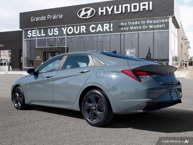 2022 Hyundai Elantra Preferred | Blind Spot Monitoring in Cars & Trucks in Grande Prairie - Image 4