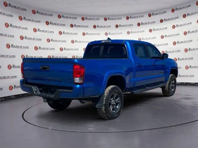 2017 Toyota Tacoma TRD Sport in Cars & Trucks in Calgary - Image 8