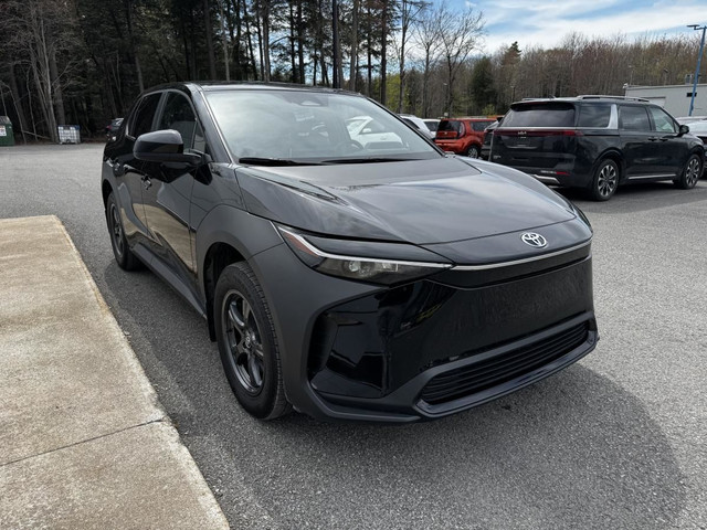 Toyota bZ4X LE FWD Caméra Recul Mags Push Start 2024 à vendre in Cars & Trucks in Trois-Rivières - Image 3