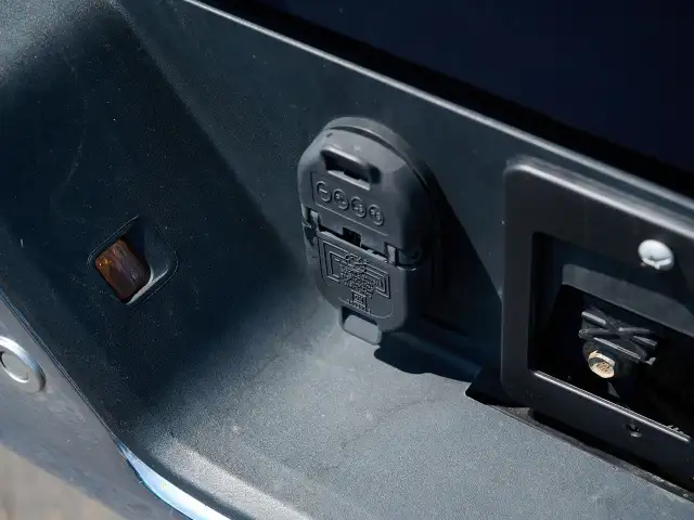 2019 GMC Sierra 1500 in Cars & Trucks in Kamloops - Image 12